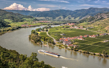 Flusskreuzfahrt_Donau_Wachau_Duernstein_Pressmind