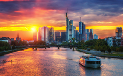 Frankfurt am Main bei Sonnenuntergang