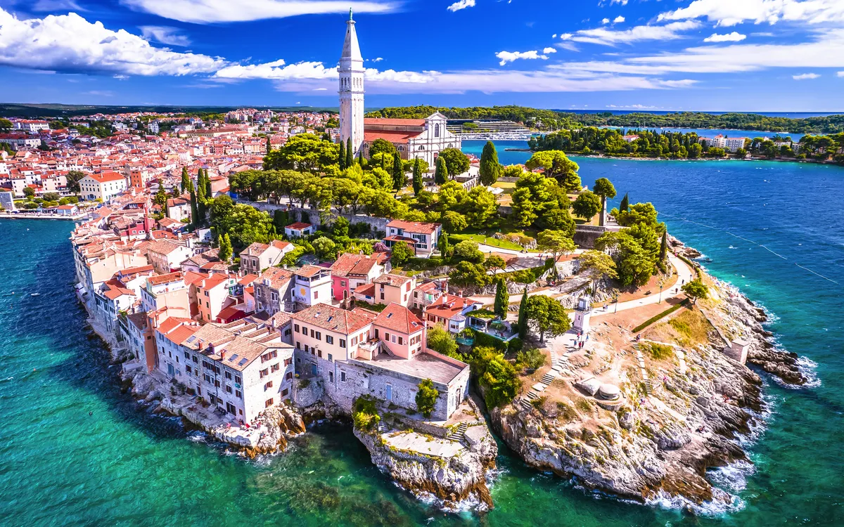 Luftpanorama der Altstadt von Rovinj