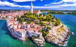 Luftpanorama der Altstadt von Rovinj